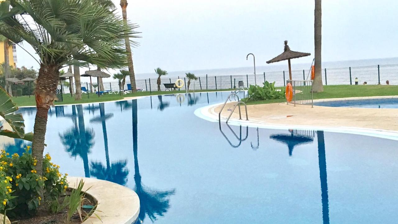 Mi Capricho A16 Beachfront Apartment Sitio de Calahonda Exterior photo