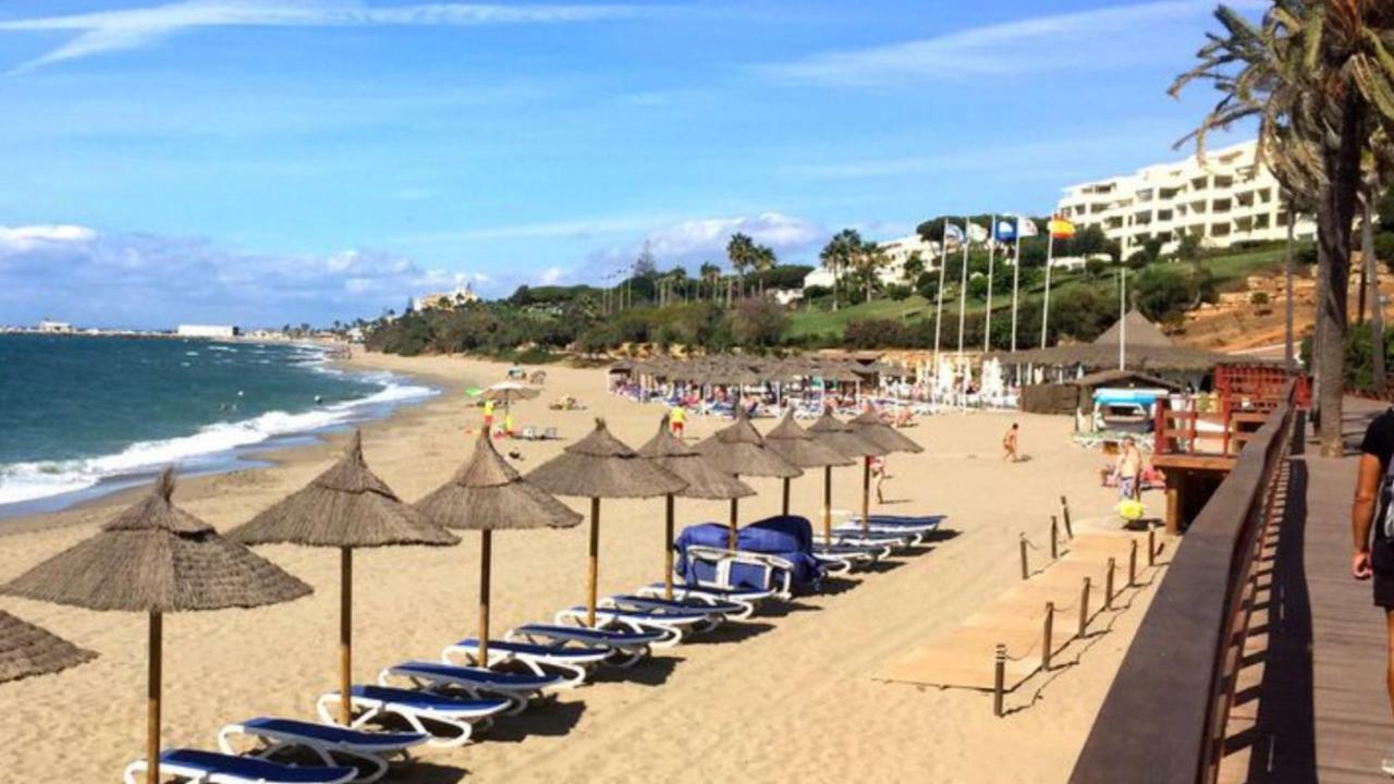 Mi Capricho A16 Beachfront Apartment Sitio de Calahonda Exterior photo